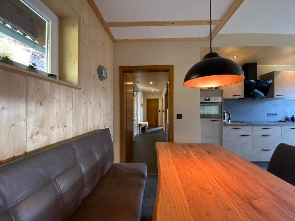 Nocky Mountains Lodge And Apartment ราเดนไทน์ ภายนอก รูปภาพ