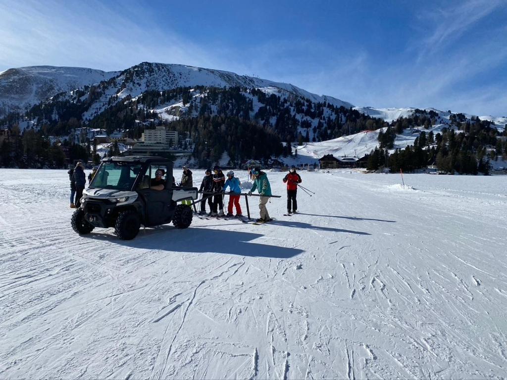 Nocky Mountains Lodge And Apartment ราเดนไทน์ ภายนอก รูปภาพ