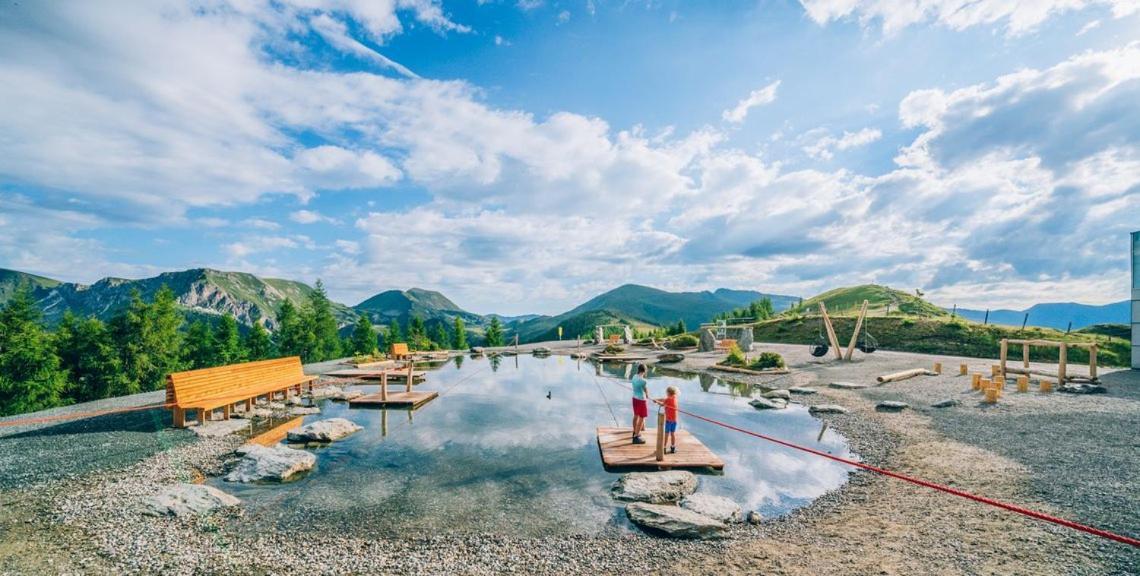 Nocky Mountains Lodge And Apartment ราเดนไทน์ ภายนอก รูปภาพ